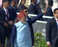 कर्तव्य पथ पर आम लोगों से मिले प्रधानमंत्री मोदी — प्रोटोकॉल दरकिनार कर दिखाया जनता के प्रति अपनापन