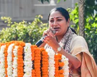 दिल्ली के व्यापारियों की बल्ले-बल्ले..रेखा गुप्ता ने किया 10 करोड़ तक के बिना गारंटी लोन का ऐलान; व्यापार बढ़ाने का सुनहरा मौका