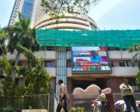 भारतीय शेयर बाजार सपाट खुला, गिरावट के बाद बाजार ने ली करवट, सेंसेक्स में 200 अंकों की उछाल 