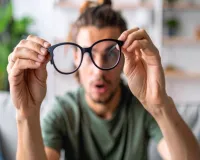 कमजोर हो रही हैं आंखें? इन आयुर्वेदिक नेत्र व्यायामों से बढ़ाएं रोशनी