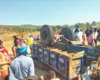 बैल को बचाने की कोशिश में ट्रैक्टर पलटा, तीन मासूम बहनों की दर्दनाक मौत