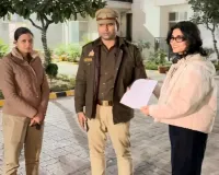 वाराणसी : लंका पुलिस के नोटिस पर लोक गायिका नेहा सिंह राठौड़ ने कसा तंज