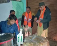 भाजपा विधायक का सादगी भरा अंदाज..गोलगप्पा खिलाने पर कार्यकर्ताओं का चेहरा प्रसन्नता से भरा