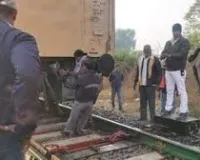  छिंदवाड़ा में बड़ा रेल हादसा टला, चलती पैसेंजर ट्रेन के 3 डिब्बे इंजन से हुए अलग, 20 मिनट तक थमी रही ट्रेन