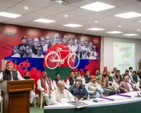 अखिलेश का सीएम योगी पर तीखा वार: 'कुछ लोग नींद से जागकर भी मदहोश रहते हैं', बथुआ बाबा और SIR पर भी साधा निशाना