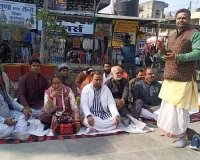 मुजफ्फरनगर: शंकराचार्य के अपमान पर ब्राह्मण और संत समाज में उबाल, कहा- कदमों में पड़कर माफी मांगे योगी