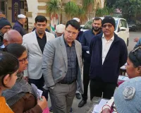 मुजफ्फरनगर में मंडलायुक्त ने विशेष प्रगाढ़ पुनरीक्षण अभियान के तहत डीएवी इंटर कॉलेज कैंप का किया निरीक्षण