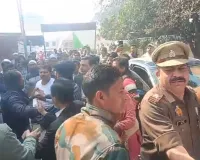 मुज़फ्फरनगर में बार संघ के नवनिर्वाचित अध्यक्ष को बुरी तरह पीटा, अस्पताल में भर्ती, वकीलों ने आरोपी को जमकर धुना 