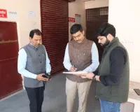 सहारनपुर: जिला निर्वाचन कार्यालय में EVM और वीवीपैट गोदाम का मासिक निरीक्षण