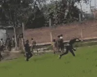 बलिया में अतिक्रमण हटाने गई टीम पर पथराव, डेढ़ घंटे तक चला बवाल, पुलिस को छोड़ने पड़े आंसू गैस के गोले