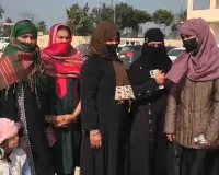 शामली: कमेटी के नाम पर करोड़ों की ठगी का मामला, एस पी ऑफिस पहुंचीं महिलाएं, पुलिस कार्रवाई न होने का आरोप