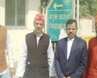 मुरादाबाद में अवैध खनन के खिलाफ प्रदर्शन, मंडलायुक्त को सौंपा ज्ञापन