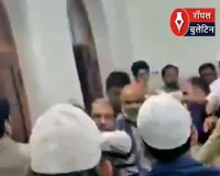 मेरठ में तरावीह के बाद लड्डू बांटने को लेकर मस्जिद में भिड़े नमाजी, जमकर चले बेल्ट और लात-घूंसे, वीडियो वायरल 