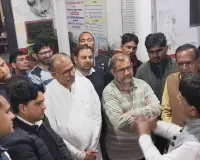 मुजफ्फरनगर: आधी रात शिक्षकों के धरने पर पहुंचे मंत्री कपिल देव, बीएसए की कार्यप्रणाली पर भड़के