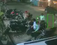 नोएडा: आवारा सांडों का खूनी आतंक, दो अलग-अलग हमलों में एक की मौत और दूसरा गंभीर रूप से घायल