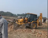 ग्रेटर नोएडा प्राधिकरण ने भनोता में अवैध निर्माण को बुल्डोजर से ध्वस्त किया, 20 करोड़ रुपये मूल्य का क्षेत्र मुक्त
