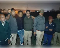 मुजफ्फरनगर में गाड़ी का शीशा तोड़कर उड़ाते थे नकदी, दो बदमाश गोली लगने से घायल, तीन गिरफ्तार