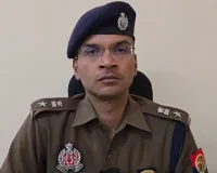 मेरठ में धागा व्यापारी से 20 लाख की वसूली के आरोपी दरोगाओं पर एफआईआर, हिरासत से दोनों फरार  