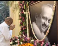 शरद पवार ने अजित पवार को श्रद्धांजलि दी, महाराष्ट्र की डिप्टी सीएम बनने के बाद पहली बार सुनेत्रा से मिले