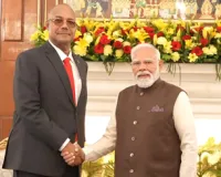 पीएम मोदी ने सेशेल्स के राष्ट्रपति से की मुलाकात, बोले- हिंद महासागर की लहरें सदियों से हमारे लोगों को जोड़ रही