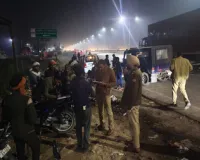 नोएडा में कानून-व्यवस्था सुदृढ़ करने को पुलिस का सख्त अभियान, सार्वजनिक स्थानों पर शराब पीने वालों पर कार्रवाई