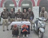 दिल्ली पुलिस ने दो शातिर स्नैचर को किया गिरफ्तार, चोरी के मोबाइल और स्कूटी बरामद