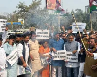 रामविलास को 'बेचारा' कहने पर भड़के लोजपा (आर) के कार्यकर्ता, तेजस्वी यादव का पुतला फूंका