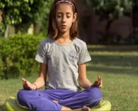 नन्हें-मुन्हें बच्चों के मानसिक और शारीरिक विकास के लिए जरूरी हैं ये तीन आसन, आज से ही करें शुरू 
