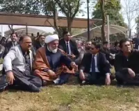 पाक‍िस्‍तान में सुप्रीम कोर्ट के बाहर इमरान खान के समर्थन में प्रदर्शन, परिवार और डॉक्‍टर से मुलाकात की मांग 