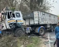 मुजफ्फरनगर: गंगनहर पटरी मार्ग पर ट्रक और पिकअप की भीषण भिड़ंत, दो बुजुर्गों की मौत, 18 मजदूर घायल