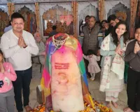 नोएडा में महाशिवरात्रि पर हर-हर महादेव की गूंज, मंदिरों में भक्तों की लगी लंबी लाइनें