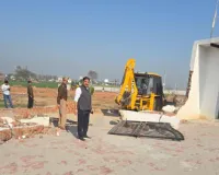 ग्रेटर नोएडा: बिलासपुर में अवैध निर्माण पर बुलडोजर, 37.5 करोड़ के निर्माण को ध्वस्त