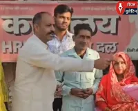 गाजियाबाद में चौथे बच्चे पर ‘सम्मान’: हिंदू रक्षा दल अध्यक्ष ने दंपति को दिए ₹21 हजार