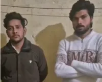 मुजफ्फरनगर: गांव की गंदगी दिखाना पड़ा भारी, पुलिस चौकी में युवकों से हाथ जोड़वाकर बनवाया 'माफी' का वीडियो