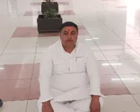 MDA में भ्रष्टाचार के खिलाफ अपनों का विद्रोह: मुज़फ्फरनगर में भाजपा नेता ने प्राधिकरण कार्यालय के फर्श पर बैठकर दिया धरना