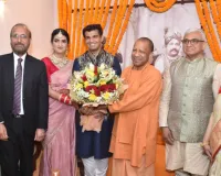 नोएडा में मुख्यमंत्री योगी आदित्यनाथ ने महायोगी गोरखनाथ विश्वविद्यालय के कुलपति की बेटी के विवाह में दी शुभकामनाएं