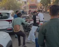 मेरठ में मोबाइल चोर की सरेराह धुनाई, कैब इंटर कॉलेज से थाने तक पीटते हुए निकाला जुलूस