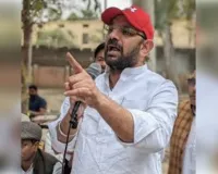 मुजफ्फरनगर: बिना छत दिए गरीबों को उजाड़ने पहुंची पालिका टीम का विधायक पंकज मलिक ने किया विरोध, रुकवाई कार्रवाई