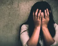 मेरठ में स्कूल जा रही छात्रा से दुष्कर्म का प्रयास, नशेड़ी युवक ने खंडहर में खींचकर किया जानलेवा हमला