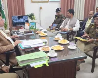 त्यौहारों में कानून व्यवस्था बनाए रखने में कोई लापरवाही न हो: मंडलायुक्त