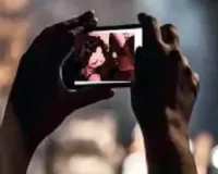 कैमरे के सामने दरोगा का रौब! फरियादी महिला और बेटे को डांटकर भगाने का वीडियो वायरल