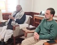 लोकसभा में हंगामें के बीच विपक्षी नेताओं की अहम बैठक, निलंबित सांसदों का धरना, शिवराज और चिराग ने की राहुल गांधी की आलोचना