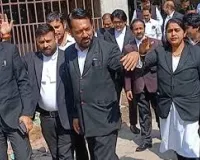 वकील की हत्या के विरोध में अधिवक्ताओं की हड़ताल से न्यायालय का कामकाज ठप, एडवोकेट प्रोटेक्शन एक्ट की मांग तेज