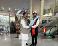 केन्द्रीय मंत्री कमलेश पासवान वाराणसी पहुंचे,एयरपोर्ट पर स्वागत