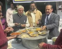 मुरादाबाद: पत्रकार कमलेश कुमार जी की जयंती पर चाय-ताहरी वितरण कर दी भावभीनी श्रद्धांजलि