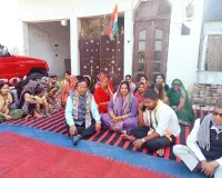 कांग्रेस नेताओं को पुलिस ने किया हाउस अरेस्ट, जिलाध्यक्ष धरने पर बैठीं