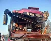 छात्रों को लेकर पटना जा रही बस दुर्घटनाग्रस्त, दो शिक्षकों की मौत, 11 छात्र जख्मी