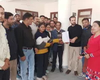 शामली में एनएचएम संविदा कर्मचारियों को मानदेय भुगतान में देरी, ज्ञापन सौंपा