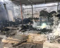 आंध्र प्रदेश में पटाखा फैक्टरी में विस्फाेट के बाद लगी आग, 18 की माैत व 8 गंभीर