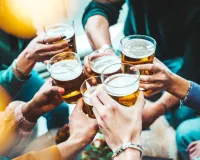 देहरादून पुलिस का 'ऑपरेशन मर्यादा': सार्वजनिक स्थानों पर जाम छलकाने वाले 21 लोग दबोचे